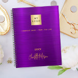 Lila goldenes Firmenlogo elegant 2025 Planer<br><div class="desc">Stilvoll lila Hintergrund. Personalisieren Sie Ihre Firma,  Ihr Firmenlogo,  einen Text,  ein Jahr und Ihren persönlichen Namen. Goldene Buchstaben. Wenn Sie es ohne Text gewollt haben,  löschen Sie mit der Backspace-Taste.</div>