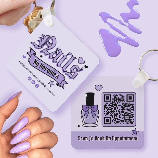 Lila Gothic-Lettern QR-Code Nageldesign  Schlüsselanhänger (Purple Gothic Lettering Qr Code Nail Tech Keychain)