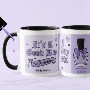 Lila gothische Schrift Nageltechnik Tasse