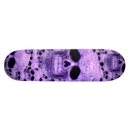Lila gotisches Schädelmuster Skateboard