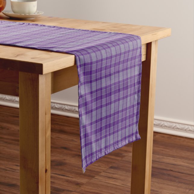 Lila Grau Karo Tartan Tischläufer (Beispiel)