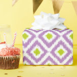 Lila Green Ikat Muster Geschenkpapier<br><div class="desc">Stilvolles und elegantes Design mit einem farbenfrohen und trendigen Diamanten-ikat-Muster.</div>