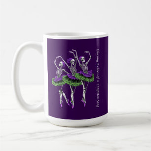 Lila Grüne Skelett-Ballerina jagt Echos Kaffeetasse