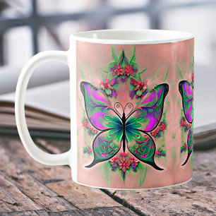 Lila grüner Schmetterling in Pink Kaffeetasse