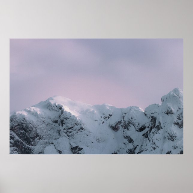 Lila Himmel über Bergen Poster (Vorne)