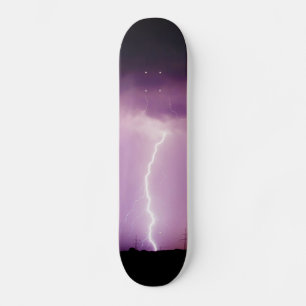 Lila Himmelsblitz Skateboard