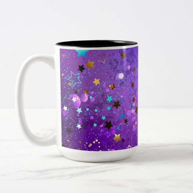 Lila Hintergrund mit Sternen Zweifarbige Tasse (Links)