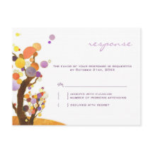 Lila Hochzeitsrabatte für die Liebe im Herbst