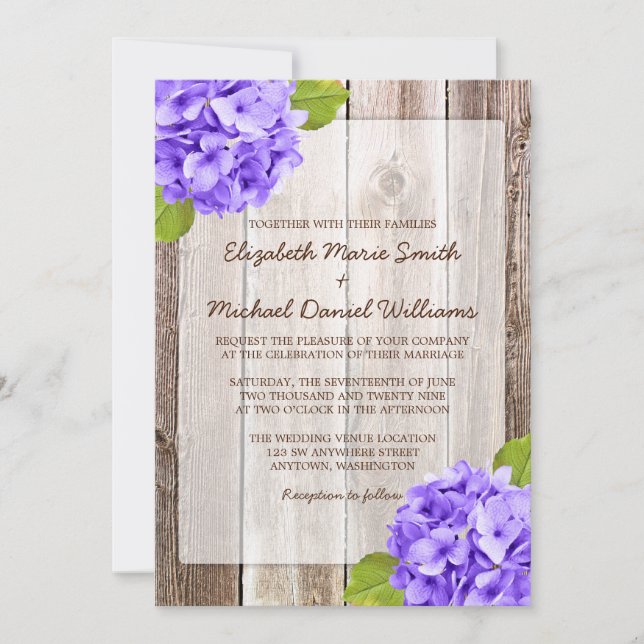 Lila Hydrangea Rustic Floral Barn Wood Wedding Einladung (Vorderseite)