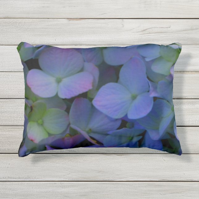 Lila Hydrangeas Kissen Für Draußen (Vorderseite)
