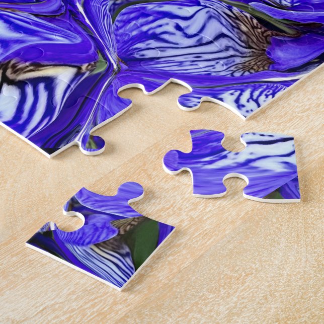 Lila Iris-Blume / geslandet / gekocht / (Seite)