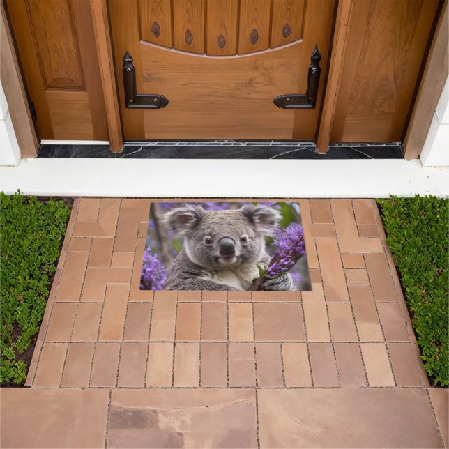 Lila Jacaranda Koala Bear, Fußmatte (Außenbereich)