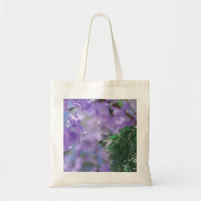 Lila Jacaranda Tree Blume Tragetasche (Vorne)