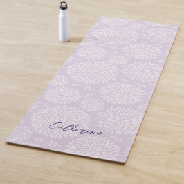 Lila japanisch Inspiriertes Blume Muster Monogramm Yogamatte