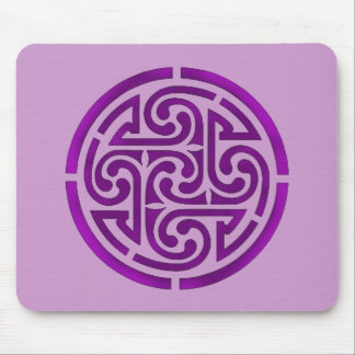 Lila keltischer Knoten-Entwurf Mousepad