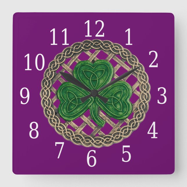 Lila Kleeblatt- und Keltenknochenblock Quadratische Wanduhr (Vorderseite)
