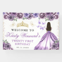 Lila Kleid Braunhaarige Prinzessin Floral Geburtst
