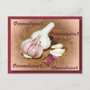 lila Knoblauch auf Eichenholzbrett, personalisiere Postkarte