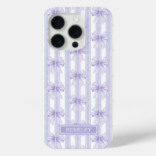 Lila Koketten Schleifen auf gestreiften Monogramme Case-Mate iPhone Hülle