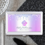 Lila Konditorei Konditorei Koch Glitzer Tropfen Visitenkarten Dose<br><div class="desc">Hier ist eine wunderbare, trendige Art, Ihre Marke zu zeigen. Mit diesem eleganten, raffinierten, einfachen und modernen individuelle Name-Visitenkartenhalter präsentieren Sie Ihr bestes Selbst Ihren Kunden. Ein funkelnd, lila, rosa blauer Combre Cupcake, handgeschriebene Schrift Typografie und Glitzer Tropfen überlagern ein Imitat metallisch lila blau ombre Hintergrund. Personalisieren Sie mit Ihrem...</div>