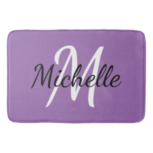 Lila kundenspezifische Monogramm-Bad-Matte Badematte