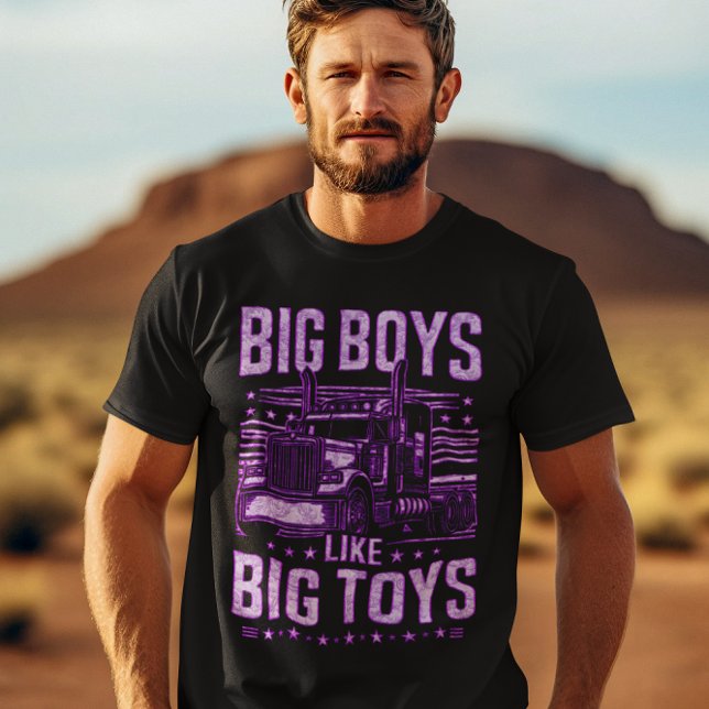 Lila Künstlerin zeigt LKW-Stolz T-Shirt (Von Creator hochgeladen)