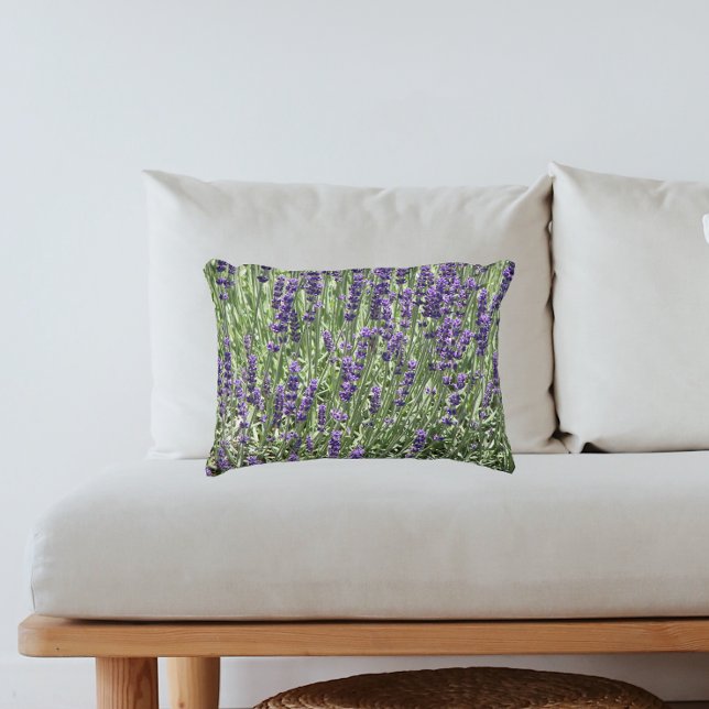 Lila Lavendel-Blume Dekokissen (In Situ Sofa)