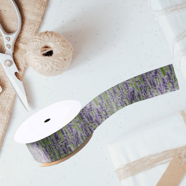 Lila Lavendel Blüten Satinband (In Situ)