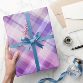 Lila Lavendel Weicher Nebel Kariertes Muster Geschenkpapier