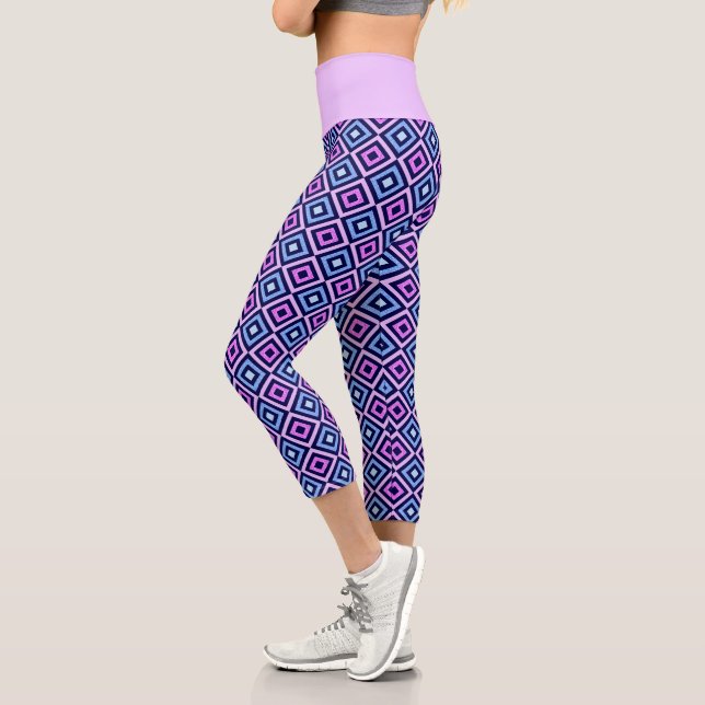Lila, lebendiger, blauer Lilac Diamond-Mustersport Capri Leggings (Links)