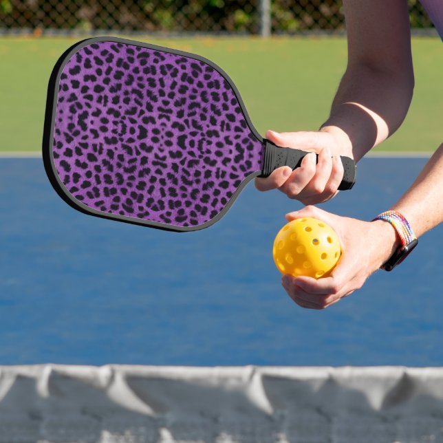 Lila Leopardrucke Pickleball Schläger (InSitu)