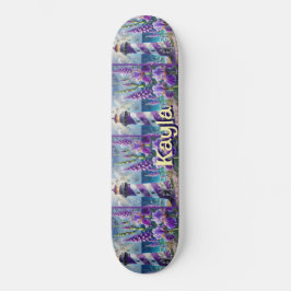 Lila Leuchtturm mit Foxglove & Iris Personalisiert Skateboard