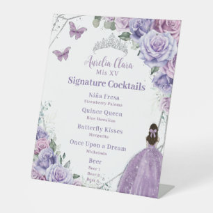 Lila Lilac Floral Quinceanera Signature Cocktail Sockelschild