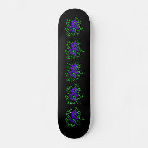 lila Lilie Blume Skateboard