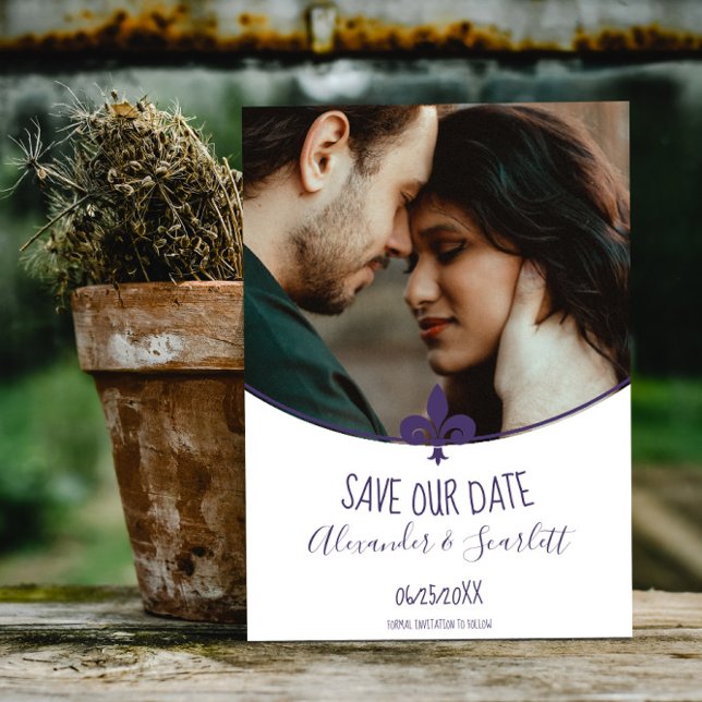 Lila Lilie Foto Save the Date Ankündigung (Purple Fleur de Lis Photo Save the Date)