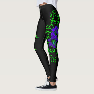 Lila Lily-Blume auf schwarz Leggings