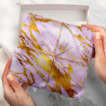 Lila Lily Gold Pastel Weißer Marmor Shiny Glam Geschenkpapier<br><div class="desc">Minimalismus und Eleganz nach den Trends der Inneneinrichtung. Für viele Fälle</div>