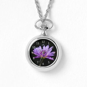 Lila Lotus-Wasserlilie und Dragonfly-Beobachtung Armbanduhr