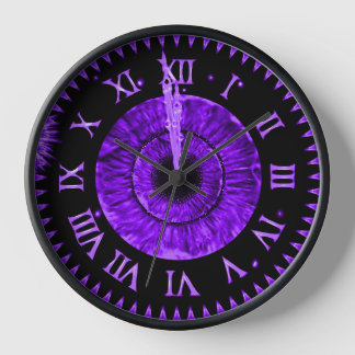 Lila Mitternachtsuhr Uhr