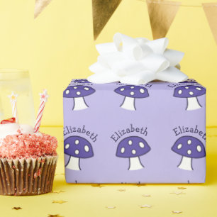 Lila Mushroom Name Wrapper Geschenkpapier