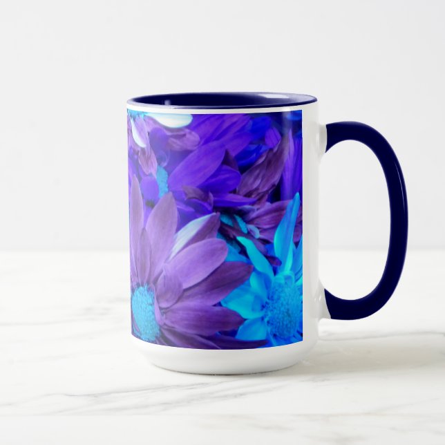 Lila N Türkise Daisies Bouquet Tasse (Rechts)