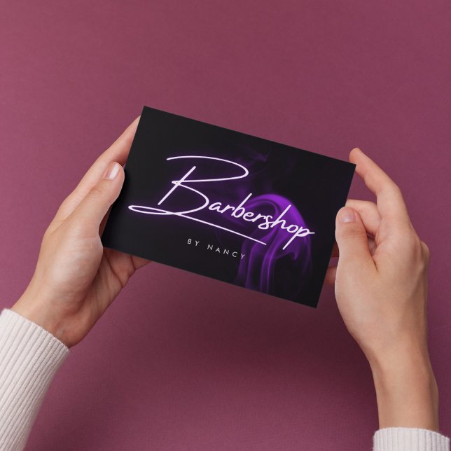 Lila Neon Smoke Barbershop Handgeschriebenes Skrip Visitenkarte (Von Creator hochgeladen)