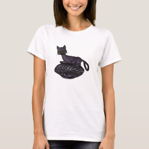 Lila Nickerchen machende Katze T-Shirt