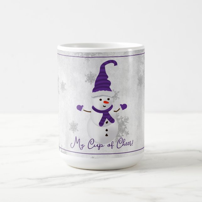 Lila Niedliche Snowman Holiday Tasse (Mittel)