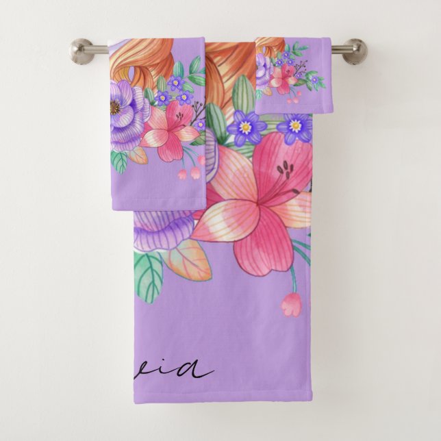 Lila Niedliches Einhorn mit Florals Monogramm Badhandtuch Set (Insitu)