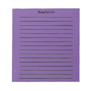 Lila Notepad auf der Einkaufsliste Notizblock