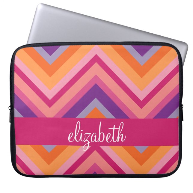 Lila orange Zickzack Muster in Pink Laptopschutzhülle (Vorderseite)