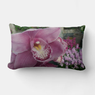 Lila Orchidee und Gartenfarben Lendenkissen