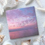 Lila Ozean Sonnenuntergang Foto Traum Es tut es Zi Steinuntersetzer<br><div class="desc">Wenn du es träumst, kannst du es tun. Denn alles ist möglich, sobald man sich daran gemacht hat. Entspannen Sie sich mit Ihrem Lieblingsgetränk auf diesem Untersetzer aus Naturstein, einem herrlichen, sanft beleuchteten lila, rosa und blauen Sonnenuntergang über dem Pazifik. Das ist ein großartiges und inspirierendes Geschenk! Sie können leicht...</div>