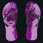 Lila Paint-Spritzer - Hochzeitsfeier - Flip Flops<br><div class="desc">Die lila Lackfarben-Spritzer Hochzeitsfeiern sind Teil der - Lila Spritzer-Hochzeitsdekoration - Kollektion. Das ganzjährig lila Angebot an Hochzeitsfeiern eignet sich hervorragend, um den Gästen bei einer Hochzeit am Strand alternative Schuhe anzubieten. Passen Sie die lila Farbe an, indem Sie die Füllfarbe bearbeiten. Kontaktieren Sie https://t.me/KBMD3signs, um Hilfe bei der Anpassung...</div>